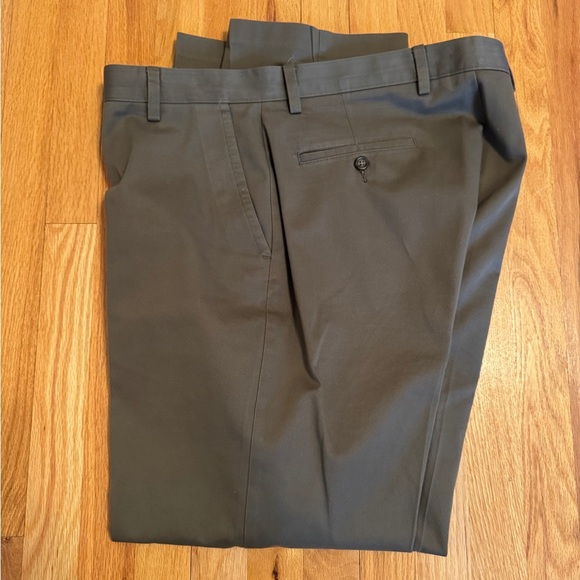 Dockers Men’s Slim Fit Khaki Dress Pants - Picture 3 of 3